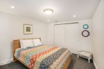 Basement bedroom with Queen bed 